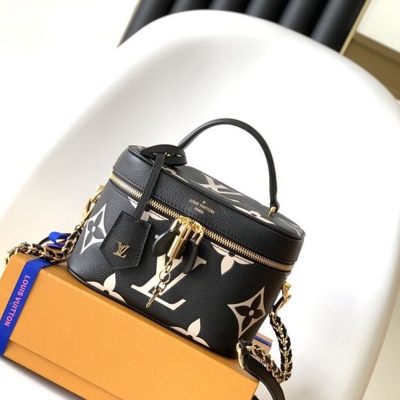 Louis Vuitton Vanity PM Shoulder Crossbody Bag - Picture 1 of 9
